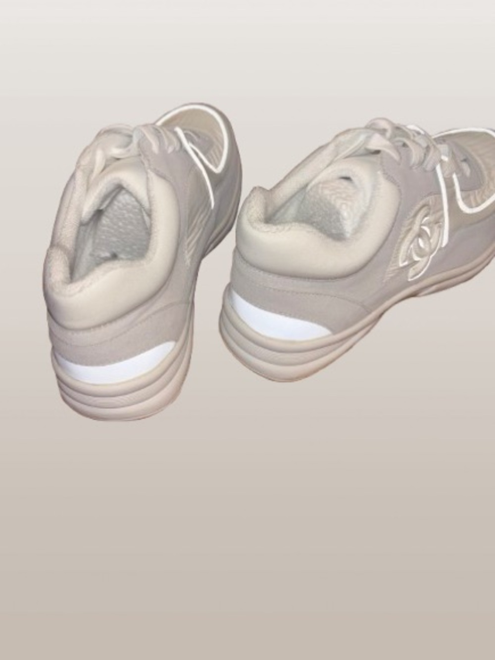 CHANEL Off-White and Light Gray Low-Top Sneakers - Picture 3 of 6
